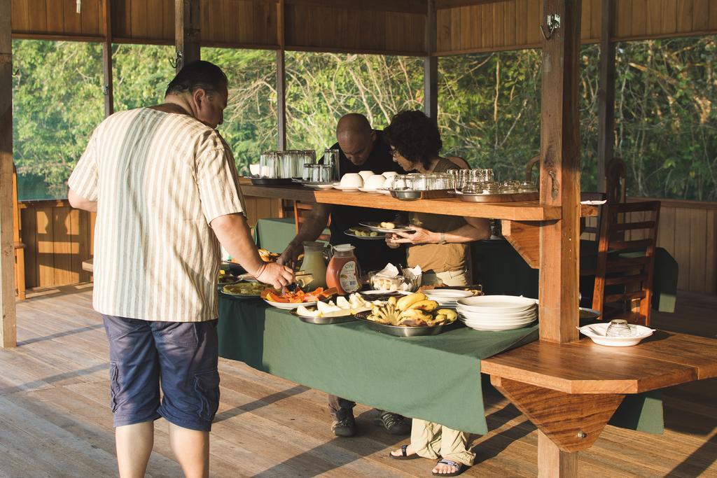 Amazon Arowana Lodge Careiro Exterior foto