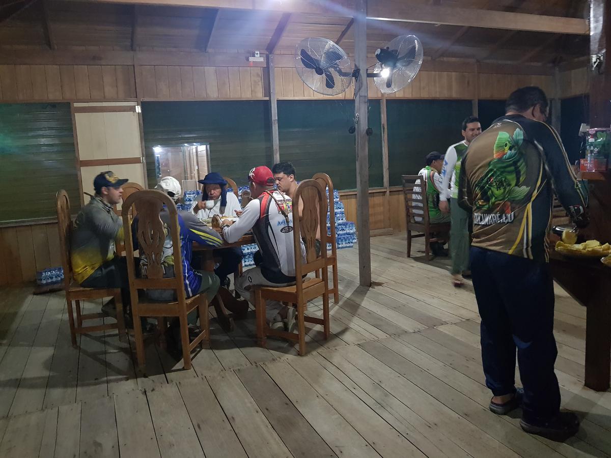 Amazon Arowana Lodge Careiro Exterior foto